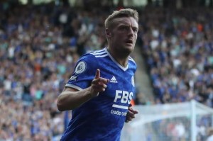  凯恩达成英超百球里程碑，热刺主场击败埃弗顿  