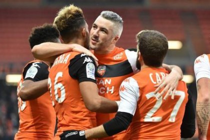  洛里昂主场战平尼斯止住连败颓势