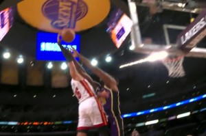  巴特勒三双热火加时险胜尼克斯  