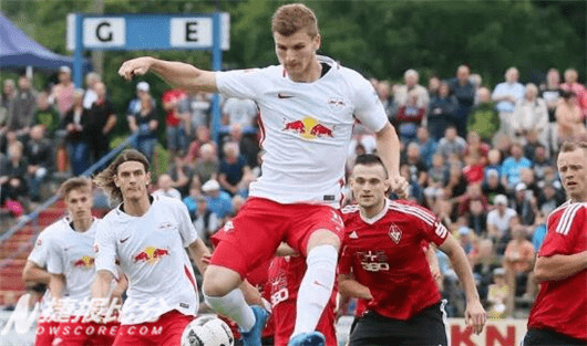  莱比锡红牛客场战平柏林联，德甲争冠悬念延续